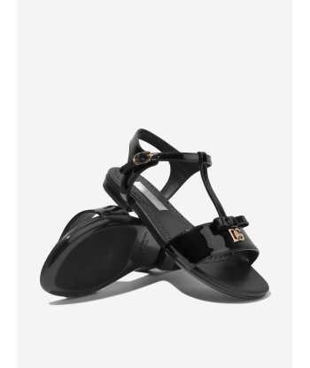 Dolce & Gabbana Girls Patent Leather Logo Sandals in Black Comparez et commandez 